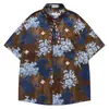 Base Marrón con Estampado Floral de Rosas Azules por Todas Partes, Camisa de Manga Corta con Cinta Floral y Adornos de Cuentas de Madera, Camisa de Hombros Caídos de Corte Holgado para Pareja