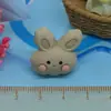 Accesorios de resina Strawberry Rabbit, accesorios de clip de pegamento en crema para manualidades, accesorios de resina, parche para funda de teléfono al por mayor