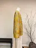 Zhi LiJaqueta Jacquard Bordada com Lantejoulas Estilo Chinês Novo Primavera 2026 Nova Gola Redonda Estilo Nacional Top Dourado para Mulheres