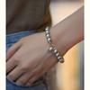 Pulsera de Perlas Redondas Swarovski Austriacas, Chapada en Oro de 14K, Gris Plateado, Diseño de Nicho, Elegante y Sencilla, Lujo Ligero, Apilable