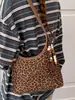 Otoño 2026 Nuevo Bolso Tote Simple Casual de Color Sólido Gran Capacidad para el Trabajo y el Viaje Diario Bolso de Hombro Único Elegante de Alta Apariencia