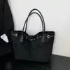 Bolsa Tote de Mão Elegante e de Alta Qualidade para Mulheres, Novo Estilo Inverno 2025, Bolsa de Ombro em Couro, Versátil e Elegante Bolsa de Braço