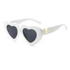 Gafas de sol de mujer con uña beige de ala ancha personalizadas Love, nuevas gafas de sol europeas y americanas, gafas de sol al por mayor
