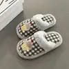 Lindas pantuflas de peluche de helado de dibujos animados para mujer, colección otoño/invierno 2026, suaves y cómodas para usar en exteriores, versátiles y con forro polar, con diseño de punta peluda