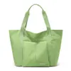 Bolsa de Ombro Tote Grande Capacidade para o Dia a Dia da Raposa Colorida É uma Bolsa de Mão Fashion, Versátil, Simples e Casual