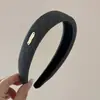 Estilo Coreano Tecido Cinza Listrado Presilha Triângulo Elegante Presilha Tubarão Elegante Presilha de Cabelo Acessórios de Cabelo Novo Estilo