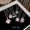 Nuevo Collar Versátil Exquisito Estilo Chica Dulce de Cuatro Hojas Estilo Coreano para Mujer, Cadena para Clavícula de Acero de Titanio de Lujo Ligero Nicho de Gama Alta
