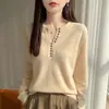 Nuevo suéter de punto de cuello en V con múltiples botones para otoño e invierno, de manga larga, abotonado, color liso, suave y acogedor, diseño elegante, top de capa base