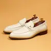 [Preventa No en Stock] Mocasines con Hebilla Retro para Hombre, Piel Genuina Puntiagudos sin Cordones Zapatos de Cuero para Negocios y Casuales