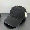 Gorra de tela suave de color liso para hombre que hace que la cara parezca más pequeña, gorra de béisbol versátil vintage para protección solar de otoño e invierno para mujeres y parejas, gorra de béisbol lavada y desgastada para mujeres