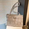 Bolso de Hombro con Bordado de Letras de Tela Nuevo 2026, Diseño de Nicho, Moderno, Casual, Bolso Tote Simple para Hombro o Debajo del Brazo