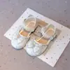 Sandalias para Niñas 2025 Primavera/Otoño Nuevo Estilo Niños Punta Cerrada Moño Moda Bebé Brillantes Elegantes Zapatos de Princesa