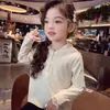Camiseta base de algodón puro para niña 2026 nuevo otoño temprano sudadera con encaje holgada de manga larga top encaje dulce