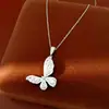 Pulsera, Anillo, Collar de Mariposa de Zirconia, Cadena para Clavícula de Lujo Ligero de Nicho, Juego de Joyería Versátil Exquisito de Gama Alta al por Mayor