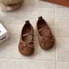 Sapatos de Couro Pequenos Foscos Estilo Francês da Moda 2026 Primavera/Outono Novos Sapatos de Princesa com Laço Estilo Coreano Sapatos de Solado Macio