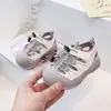 Sandalias Deportivas para Niñas 2026 Verano Nuevos Zapatos de Malla Hueca de Moda Tendencia Suela Suave Ligeros Transpirables Sandalias para Niños