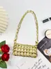 2026 Bolso de Cadena Dorado Metálico Nuevo Retro Hecho a Mano con Perlas y Pedrería Correa de Hombro Desmontable Cruzado Moda para Mujer