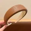 Diadema de Esponja Color Café Otoño Invierno para Mujer Estilo Coreano Uso Diario Versátil Diadema Alta para la Frente para Lavarse la Cara Atadura de Pelo Pinza para el Cabello