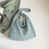 Bolso de Estilo Veraniego 2025 de Aspecto Elegante, Bolso Cubo de Hombro Rayado de Gran Capacidad, Bolso Casual de Mano para el Brazo a la Axila