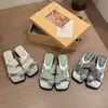Chanclas de strass estilo hada para mujer 2026 verano nuevo estilo francés combinan con faldas sandalias sandalias planas de punta abierta