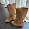 2026 Nuevo Modelo Botas Retro Estilo Páramo de Caña Ancha Fruncidas con Aumento Interno de Altura y Correas, Botas Vaqueras Adelgazantes para Mujer