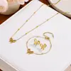 Collar de lazo versátil simple y moderno pulsera de acero de titanio que no se decolora diseño para mujer influencer conjunto de joyería de alta gama