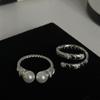Anillo de Moda para Mujer Estilo Flecha Envolvente Doble Perla Retorcida Lujo Ligero Retro Anillo Abierto de Dedo con Circonita