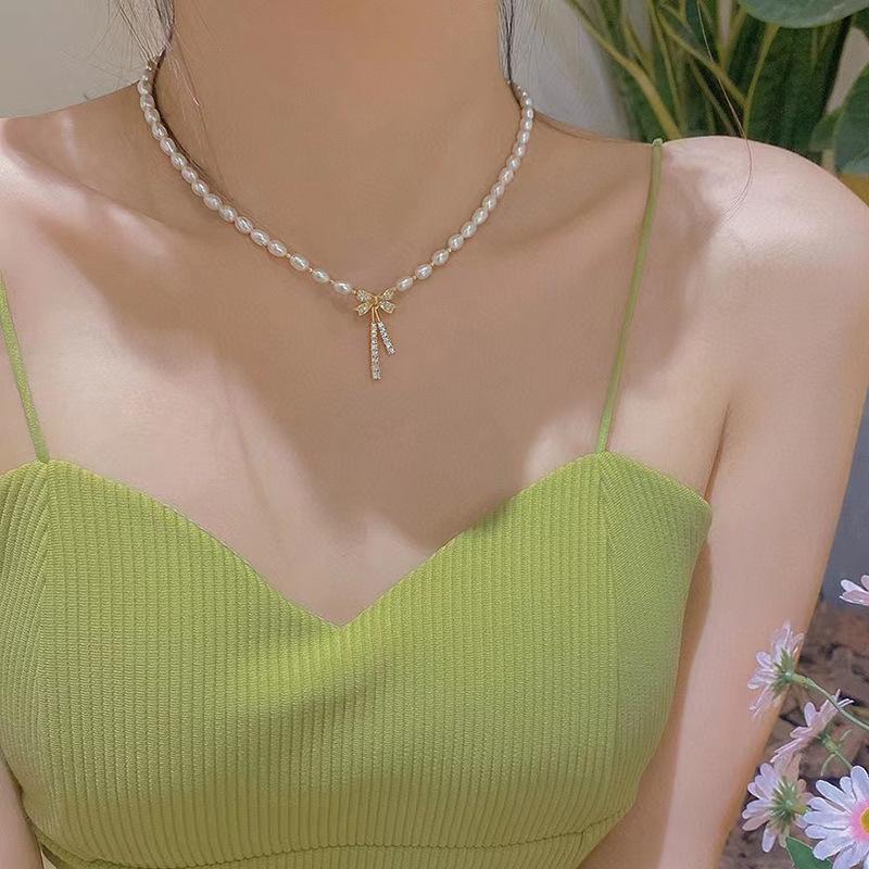 蝴蝶结吊坠天然淡水珍珠项链轻奢小众高级感镶钻小米珠
