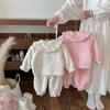 Dianxi 2026 Outono/Inverno Novo Conjunto de Pijama de Lã para Bebês e Crianças Pequenas Meninas, Conjunto de Duas Peças Peludo Floral Espessado