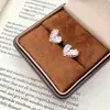 Brincos de Coração de Renda Geométricos Pequenos de Zircônia Inspirados em Design para Mulheres, Brincos de Moda Tendência Únicos e Estilosos
