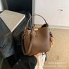 Bolsa de Mão Elegante e Versátil para Mulheres 2026 Nova Tendência Outono e Inverno Mais Vendida Bolsa Saco Moda Ombro Transversal Pequena