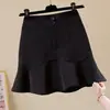 Falda de sirena de línea A de cintura alta para mujer Verano 2026 Blanca Estilo coreano Diseño de falda corta Traje con sentido del diseño Falda con volantes