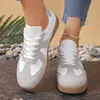 Novos sapatos femininos transfronteiriços para a primavera, tênis respiráveis em malha flyknit, tênis de treino alemães leves e confortáveis, sapatos casuais versáteis para estudantes