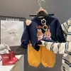 Conjunto de Dos Piezas con Sudadera con Capucha y Pantalones Deportivos Nuevo para Niños Primavera/Otoño 2026 Conjunto Lindo de Parte Superior e Inferior Labubu para Bebé Niña