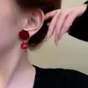 Brincos de Pérola Rosa Veludo Vermelho Estilo Novo para Mulheres, Brincos Versáteis de Moda Vermelhos com Contas Retro de Alta Qualidade para Mulheres