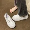 Mocasines cómodos de suela blanda para mujer, nuevo modelo primavera y otoño 2026, mocasines de slip-on de doble uso, zapatos médicos para el trabajo