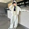 Conjunto Deportivo de Otoño para Niñas 2026 Nuevo Conjunto de Moda para Niños Mayores, Conjunto de Dos Piezas con Chaqueta con Cremallera y Pantalones Casuales para Primavera y Otoño