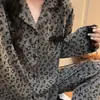 Pijama Retro de Leopardo para Mujer, Cardigan de Terciopelo Alemán con Solapa y Encaje, Set de Pijama de Manga Larga para Otoño e Invierno, Venta al por Mayor Transfronteriza