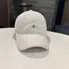 Gorra de Béisbol Cálida de Gamuza Bordada con Personajes Estilo Coreano Simple para Mujer, Sombrero Versátil de Ala Curva para Hombre para Viajes al Aire Libre de Principios de Otoño