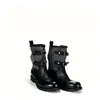 Botas de moda versátiles para mujer, otoño e invierno, punta redonda, estilo británico elegante, nuevas, botas de trabajo, efecto adelgazante, estilo retro francés 2026