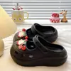 Populares zuecos de verano de EVA, versátiles y elegantes, con suelas gruesas, casuales y ligeros, pantuflas tipo Mary Jane de punta cerrada para que las mujeres las usen al aire libre