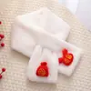 Bufanda roja de Año Nuevo feliz bufanda de imitación de piel de conejo Corea del Sur bufanda de invierno engrosada cálida regalo de boda bufanda de agradecimiento