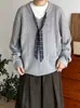 Suéter de punto trenzado con diseño de retazos a cuadros estilo universitario japonés para hombre, otoño e invierno, con caída relajada y mangas largas