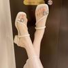Sandalias planas de nuevo estilo 2025 para verano para mujer, exquisitas y modernas slip-ons de pedrería, sandalias francesas nicho de alta gama