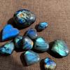 Colgante de labradorita nepalí natural, piedra lunar suelta, pieza colgante, piedra cruda azul verdosa clara, accesorio de joyería DIY