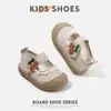 Moda Infantil Zapatos de Bebé 2026 Primavera y Otoño Estilo Nuevo Velcro Antideslizantes Zapatos Individuales para Niñas para Bebés y Niños Pequeños Zapatos de Moda