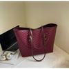 2025 Bolsa Retrô Elegante e de Alta Qualidade Grande Capacidade Feminina de Verão para o Trabalho Ombro Tote Bag