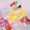 Caja de 12 compartimentos con diseños surtidos, opciones de 24 y 6 compartimentos, accesorios para arte de uñas, piezas pequeñas de resina, dijes de frutas, dibujos animados, corazones y estrellas de cinco puntas para manualidades