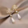 Brincos Longos com Franjas Elegantes de Agulha de Prata Cravejados de Diamantes Nicho Elegantes Versáteis Simples de Luxo Leve de Alta Qualidade para Mulheres