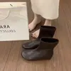 Primer Encuentro Jifa Frances Aumento de Altura Interior Punta Redonda Delgadas Botines Cortos Mujer 2026 Otoño/Invierno Nuevos Versátiles para el Trabajo Botas de Moda con Temperamento